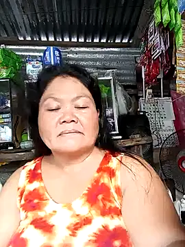 Snapshot of Mari_fvcks chatting on December 2, 2025, 5:24 am Mari fvcks online show from December 2, 2025, 5:24 am