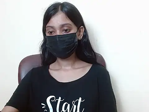 Snapshot of smallcuute chatting on September 8, 2025, 7:13 pm smallcuute online show from September 8, 2025, 7:13 pm