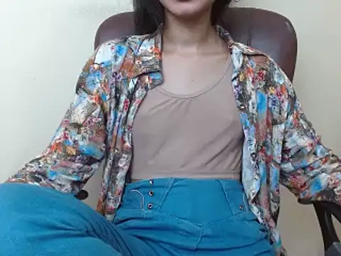Snapshot of smallcuute chatting on September 13, 2025, 9:14 pm smallcuute online show from September 13, 2025, 9:14 pm