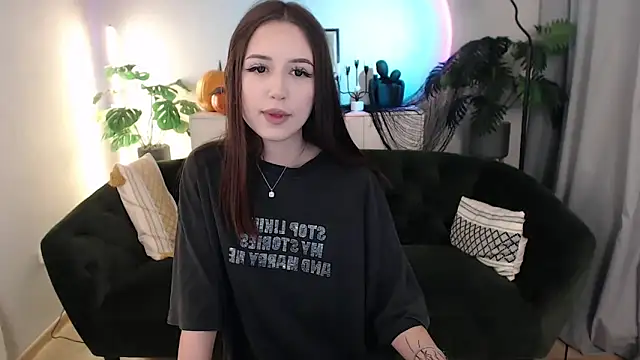 Snapshot of BlackEyesGirl chatting on October 29, 2025, 6:37 am BlackEyesGirl online show from October 29, 2025, 6:37 am