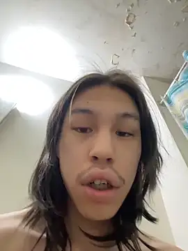 heytherepeoples717 online show from December 19, 2025, 2:46 pm