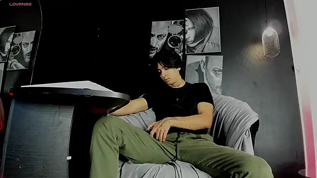 Snapshot of jett_savage chatting on November 4, 2025, 2:16 pm jett savage online show from November 4, 2025, 2:16 pm