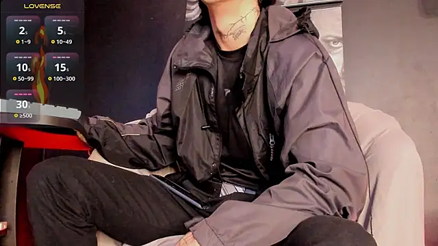 Snapshot of jett_savage chatting on November 10, 2025, 1:43 pm jett savage online show from November 10, 2025, 1:43 pm