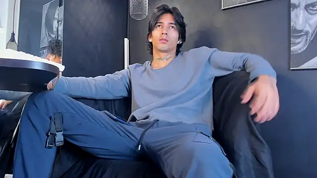 Snapshot of jett_savage chatting on December 4, 2025, 1:53 pm jett savage online show from December 4, 2025, 1:53 pm