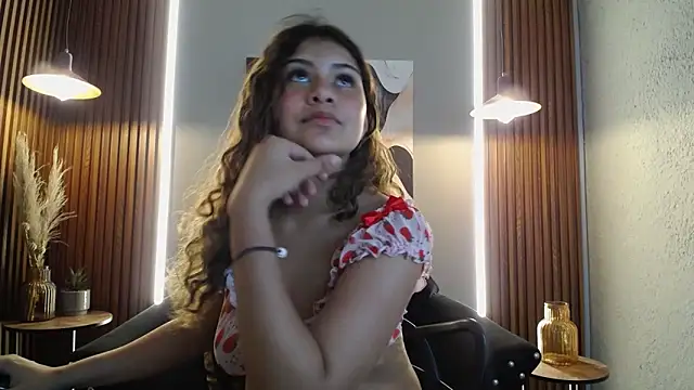 CurlyDani online show from March 31, 2026, 2:02 am