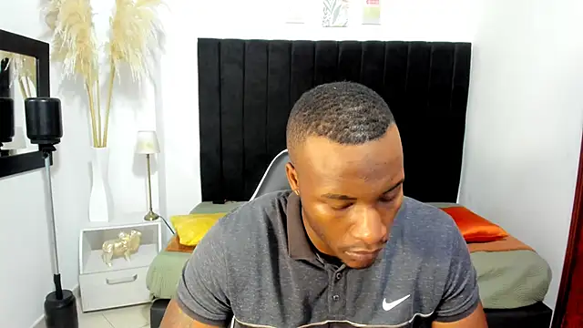 chrstian lewis1 online show from November 10, 2025, 11:31 am