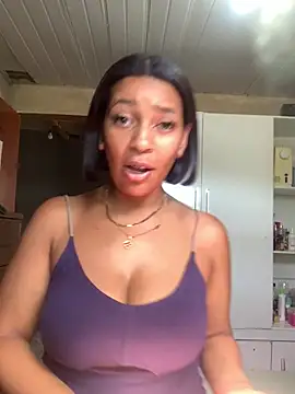 Crisschiavo online show from December 16, 2025, 11:48 am