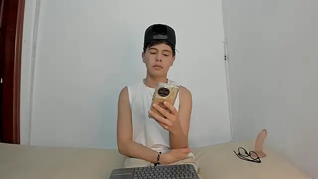 Felipe Cold online show from December 2, 2025, 2:28 am