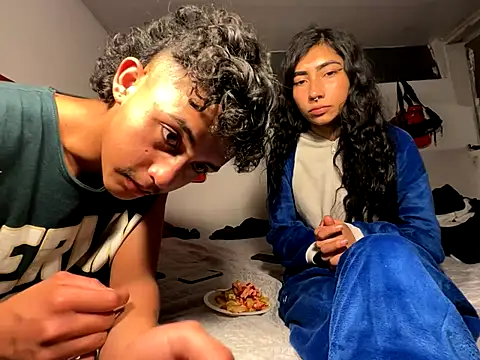 Snapshot of keith_russo chatting on December 13, 2025, 11:32 pm keith russo online show from December 13, 2025, 11:32 pm