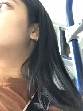 crystaldarliing online show from May 31, 2026, 4:14 pm