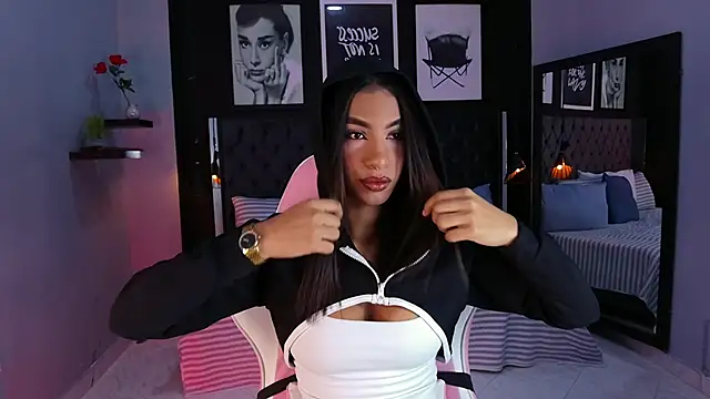 Snapshot of kitty_collins_ chatting on January 12, 2026, 11:37 am kitty collins online show from January 12, 2026, 11:37 am