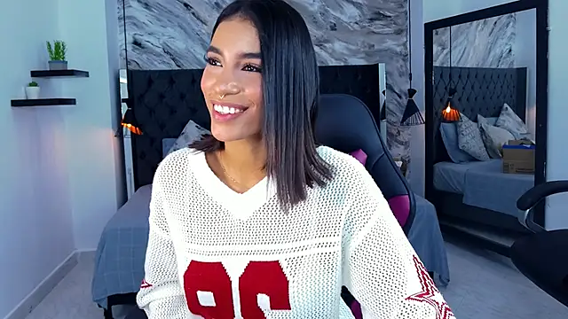 Snapshot of kitty_collins_ chatting on May 4, 2026, 12:12 pm kitty collins online show from May 4, 2026, 12:12 pm