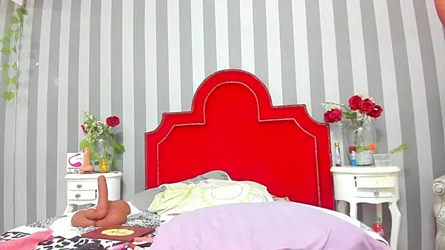 Salomee hernandez online show from December 1, 2025, 12:43 pm