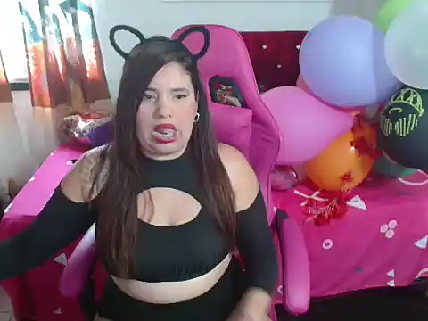 rous-kinky online show from November 15, 2025, 1:29 pm