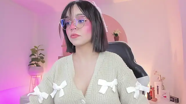 Clara Luu online show from March 27, 2026, 3:01 am