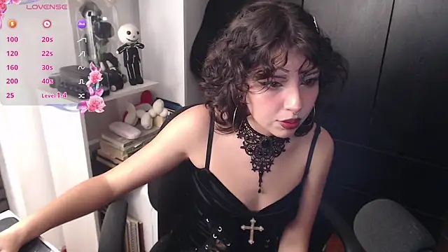 Snapshot of BiiHoney chatting on June 18, 2026, 3:40 am BiiHoney online show from June 18, 2026, 3:40 am