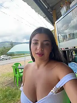 Isaa-Sweet online show from April 7, 2026, 4:18 pm