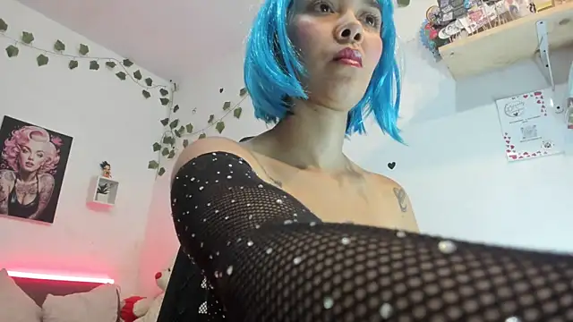 anastasia tuya online show from February 17, 2026, 10:49 pm