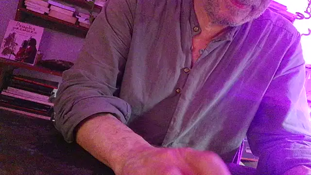 yvanbonar online show from October 19, 2025, 6:08 pm