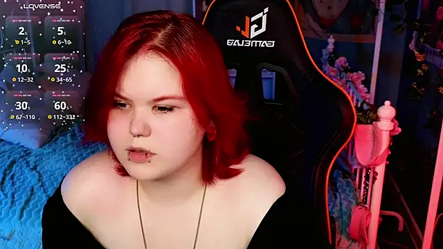 fillisfox  online show from September 10, 2025, 3:34 pm