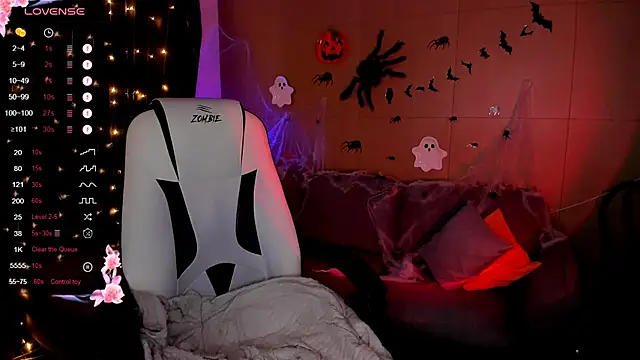 Snapshot of AnyaTaylor_ chatting on October 29, 2025, 6:04 am AnyaTaylor online show from October 29, 2025, 6:04 am