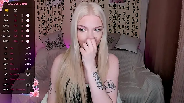 Snapshot of AnyaTaylor_ chatting on December 2, 2025, 2:17 am AnyaTaylor online show from December 2, 2025, 2:17 am