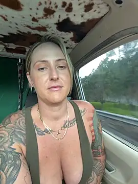 OdetteDelane online show from November 27, 2025, 6:48 am