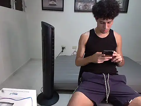 Dollarhot30 online show from November 10, 2025, 12:20 am