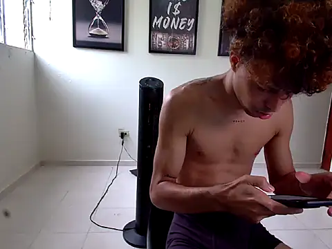 Dollarhot30 online show from February 14, 2026, 1:08 pm