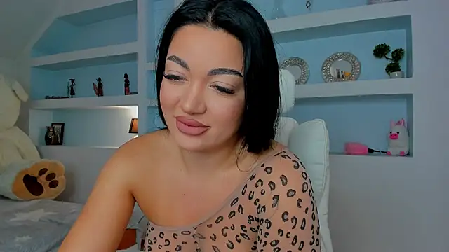 juicyjulie  online show from September 27, 2025, 6:18 am