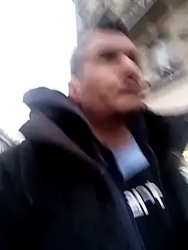 Snapshot of twitshe chatting on November 28, 2025, 7:11 am twitshe online show from November 28, 2025, 7:11 am