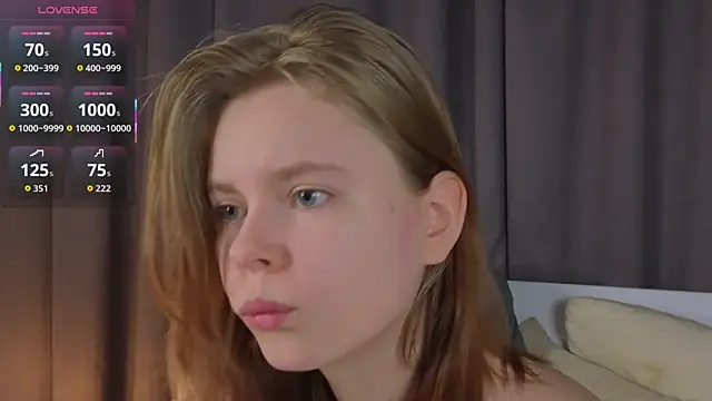 Snapshot of JulietteRain chatting on November 28, 2025, 5:26 pm JulietteRain online show from November 28, 2025, 5:26 pm