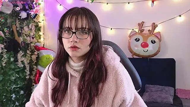 MiaVelvetDoll online show from December 15, 2025, 2:21 pm