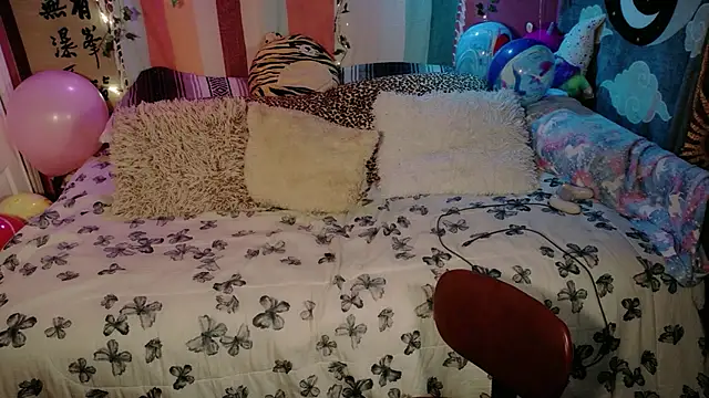 Maddy cat 91 online show from April 12, 2026, 3:39 pm