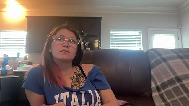 Snapshot of Riley_ray69 chatting on September 15, 2025, 5:57 pm Riley ray69 online show from September 15, 2025, 5:57 pm