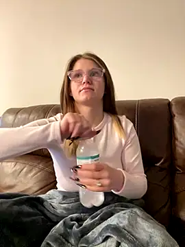 Snapshot of Riley_ray69 chatting on October 28, 2025, 4:42 pm Riley ray69 online show from October 28, 2025, 4:42 pm