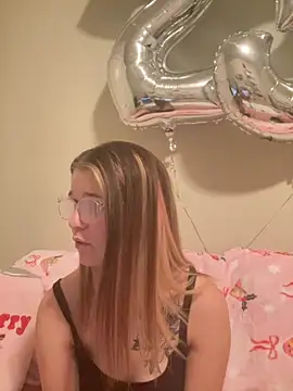 Snapshot of Riley_ray69 chatting on November 12, 2025, 11:47 pm Riley ray69 online show from November 12, 2025, 11:47 pm