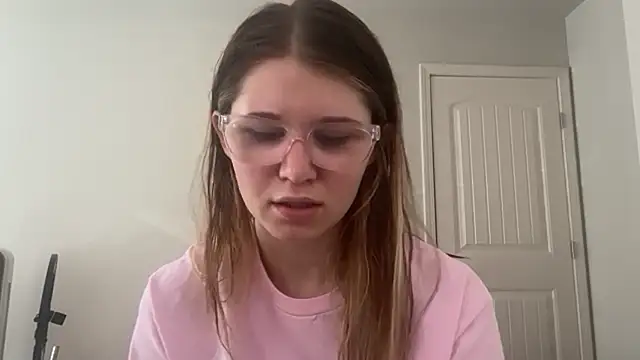 Snapshot of Riley_ray69 chatting on December 16, 2025, 3:50 pm Riley ray69 online show from December 16, 2025, 3:50 pm