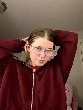 Snapshot of Riley_ray69 chatting on December 19, 2025, 9:38 am Riley ray69 online show from December 19, 2025, 9:38 am