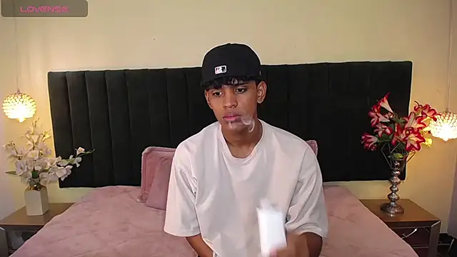 Snapshot of jhos_padill chatting on October 23, 2025, 1:43 pm jhos padill online show from October 23, 2025, 1:43 pm