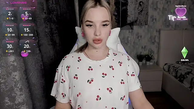 KiraKrox online show from October 11, 2025, 3:10 pm