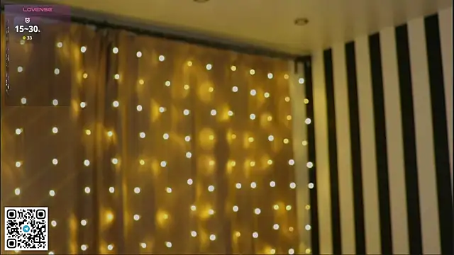 LorinaMaffitt online show from December 2, 2025, 6:14 pm