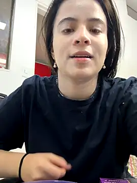 ChannelWhite  online show from September 20, 2025, 1:39 am