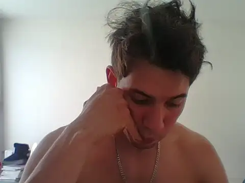 Maxtaylor18 online show from February 18, 2026, 9:00 pm