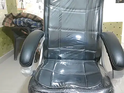 Snapshot of shallyji chatting on October 18, 2025, 2:40 pm shallyji online show from October 18, 2025, 2:40 pm