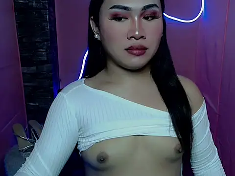 Snapshot of pretty_lassy chatting on November 10, 2025, 6:18 pm pretty lassy online show from November 10, 2025, 6:18 pm