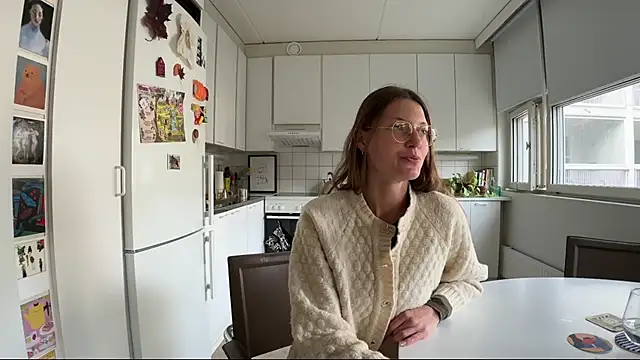 Scorpion Peach online show from September 26, 2025, 1:15 pm