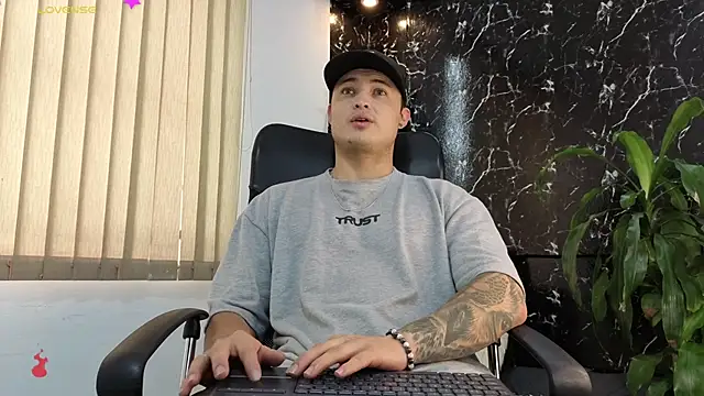 Alexander ferre online show from February 16, 2026, 1:29 pm