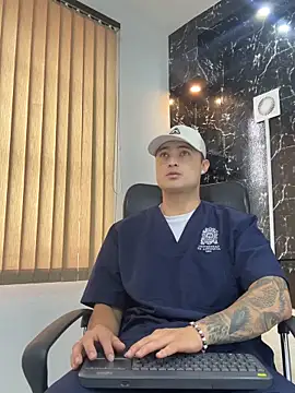 Alexander ferre online show from April 7, 2026, 1:44 pm