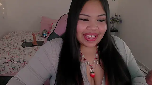 Snapshot of Juicy_elenxx chatting on September 11, 2025, 3:39 am Juicy elenxx online show from September 11, 2025, 3:39 am